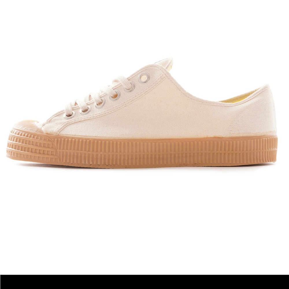 Novesta Beige off white Sneakers - new in box